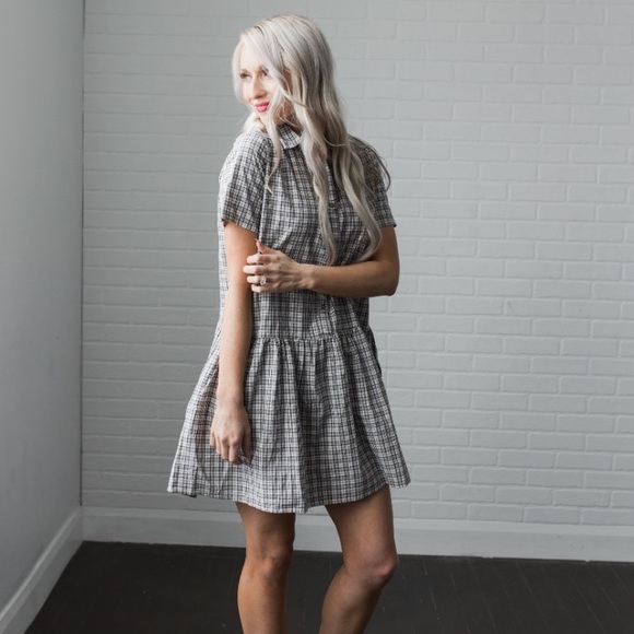 Light tan button up collared dress in plaid - Picture 2 of 3